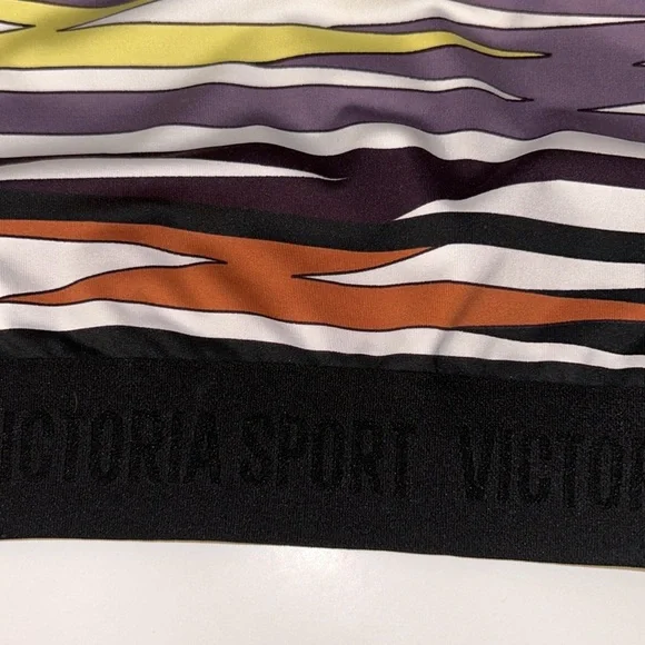 VICTORIA’S SECRET VSX The Player Geometric Print Racerback Sports Bra Sz M NWOT - Picture 11 of 15